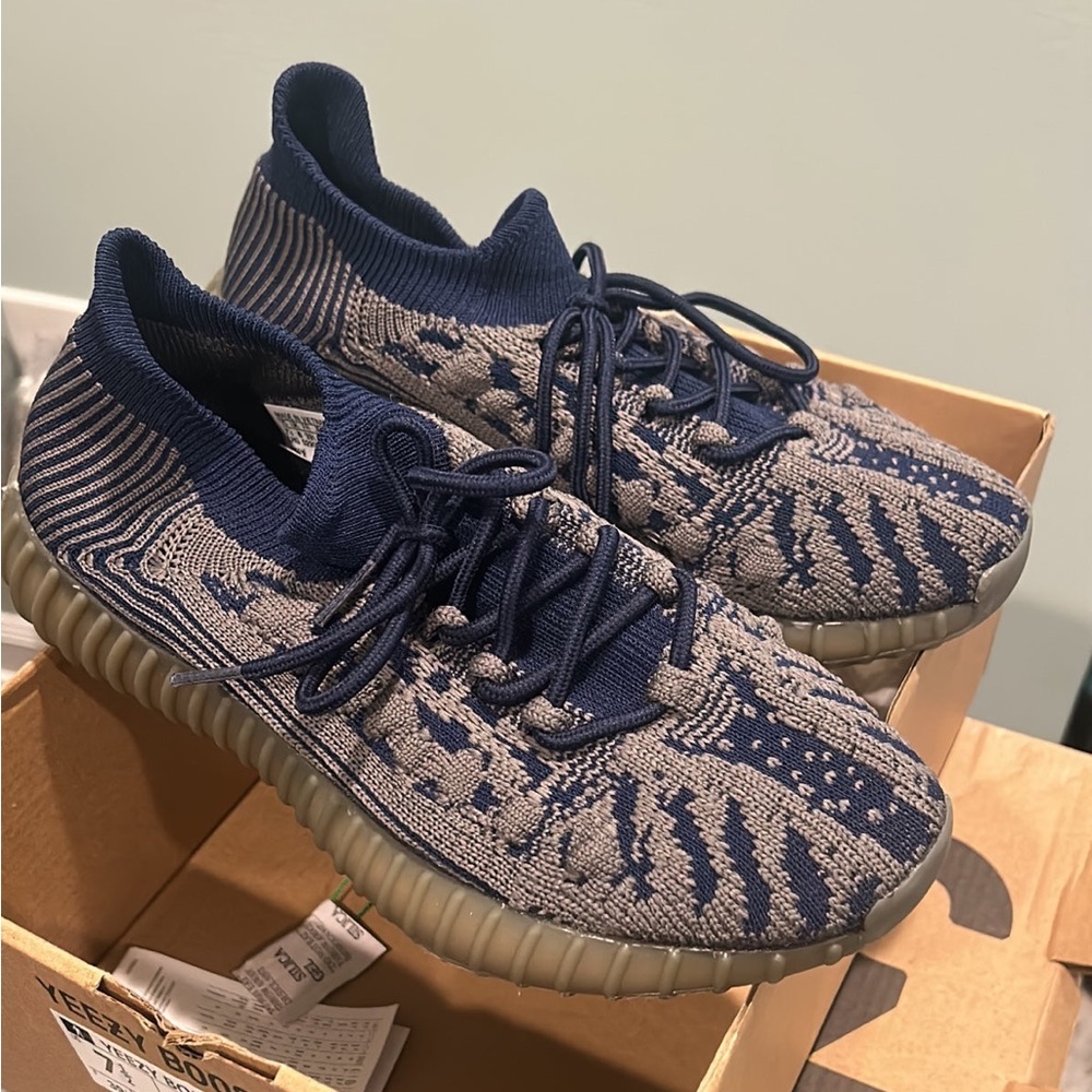 ❌SOLD❌Yeezys Boost 350